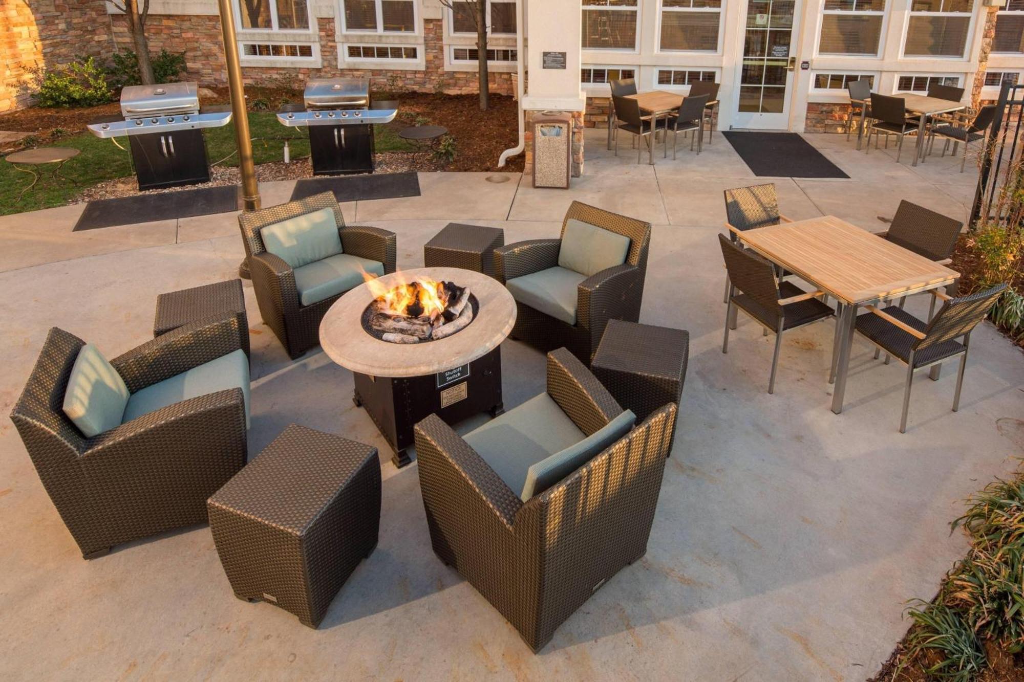 Residence Inn By Marriott Wichita East At Plazzio Ngoại thất bức ảnh