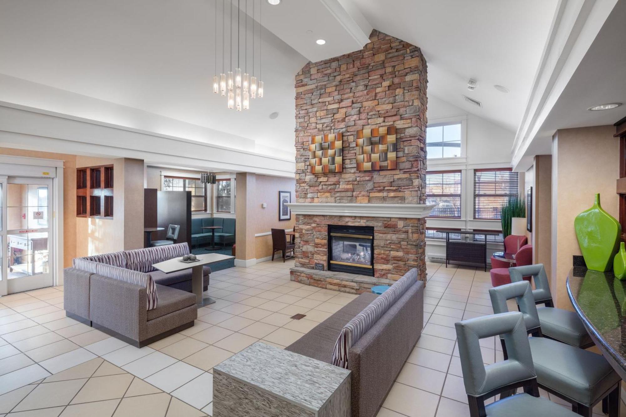 Residence Inn By Marriott Wichita East At Plazzio Ngoại thất bức ảnh
