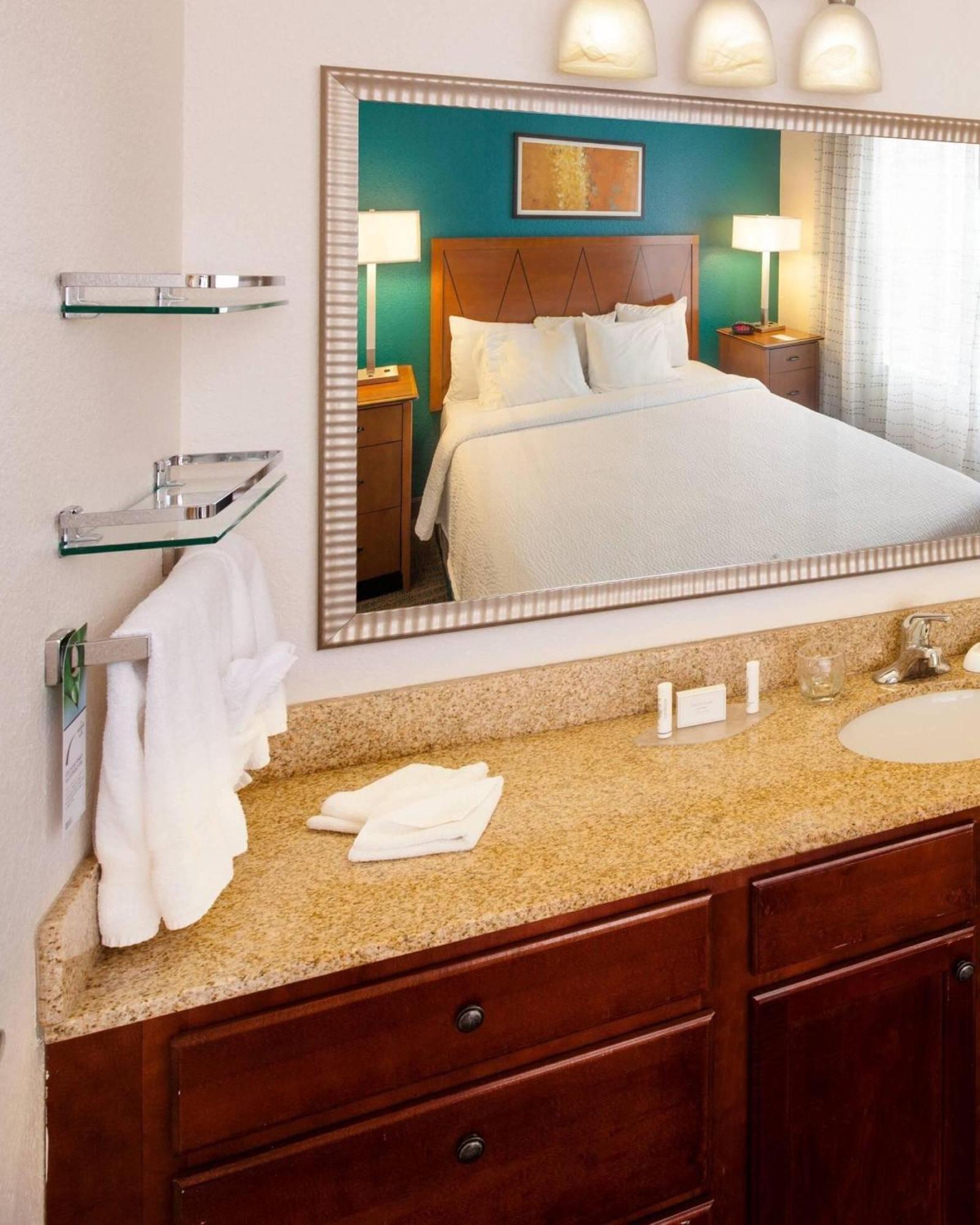 Residence Inn By Marriott Wichita East At Plazzio Ngoại thất bức ảnh